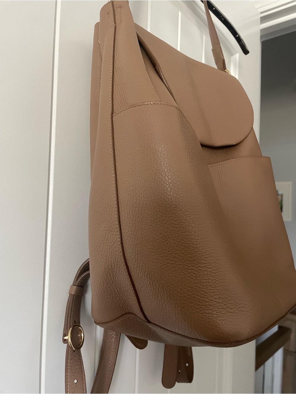Cuyana Women’s Brown Leather Backpack - Sleek Everyday Carry - Picture 6 of 12